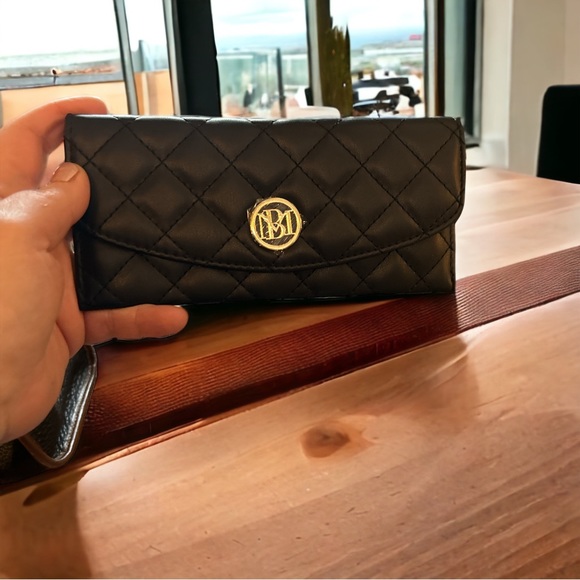 Badgley Mischka Handbags - Badgley Mischka quilted look wallet